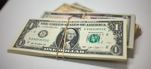 dollar-briefjes-verpakt dollar-briefjes-verpakt
