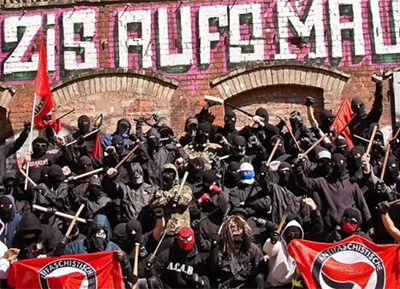 nazis-aufsmaul nazis-aufsmaul