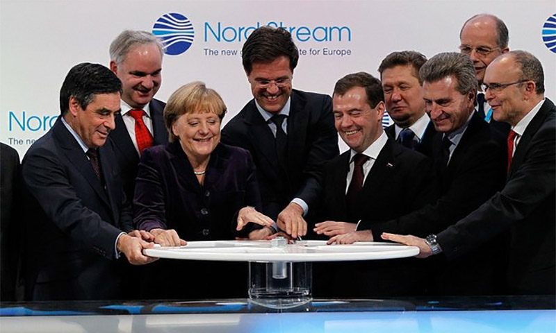 intro-rutte-was-erbij-de-eerste-nordstream-pijpleiding-van-rusland-naar-duitsland-werd-geopend intro-rutte-was-erbij-de-eerste-nordstream-pijpleiding-van-rusland-naar-duitsland-werd-geopend