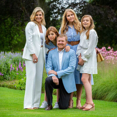 intro-zomerfotosessie-gezin-koning-willem-alexander intro-zomerfotosessie-gezin-koning-willem-alexander