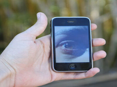 iphone-hand-oog iphone-hand-oog