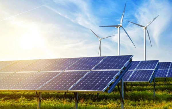 voorplaat_windmolens_vs_zonnepanelen-e1572004599738 voorplaat_windmolens_vs_zonnepanelen-e1572004599738