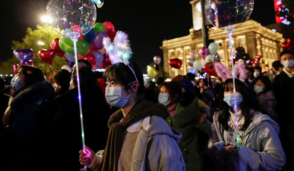 bakas-chinezen-met-ballonnen bakas-chinezen-met-ballonnen