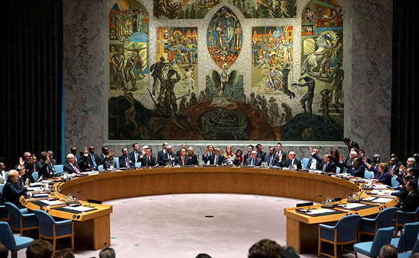 President_Barack_Obama_calls_for_a_vote_as_he_chairs_a_United_Nations_Security_Council_summit_on_foreign_terrorist_fighters_at_the_United_Nations_in_New_York