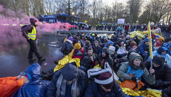 VERBURGT250323-activistischeambtenaar